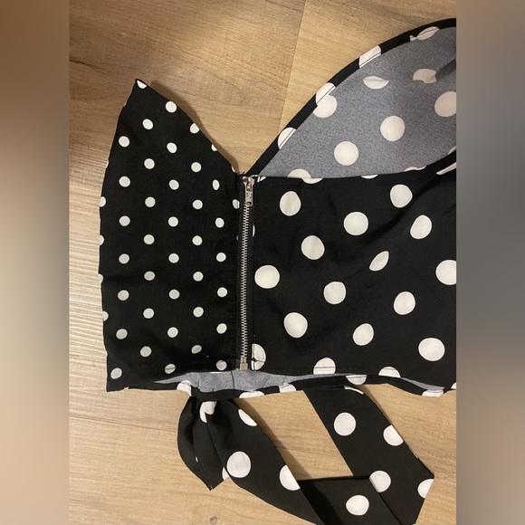 NWOT Polka Dot One Shoulder Crop Top - Picture 9 of 10